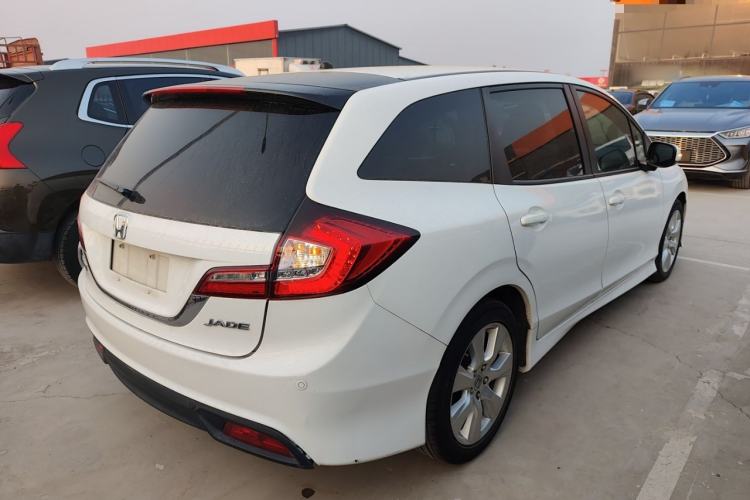 Used Honda Jade 2013 1.8L automatic Comfort version 5 seats