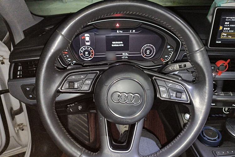 Used Audi A4L 2018 30th Anniversary Edition 40 TFSI Fashion Model
