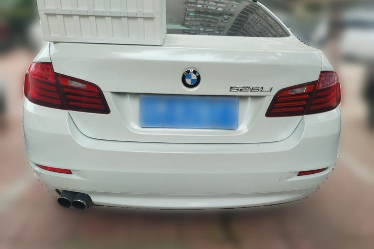 Used BMW 5 Series 2014 525Li Leading Model
