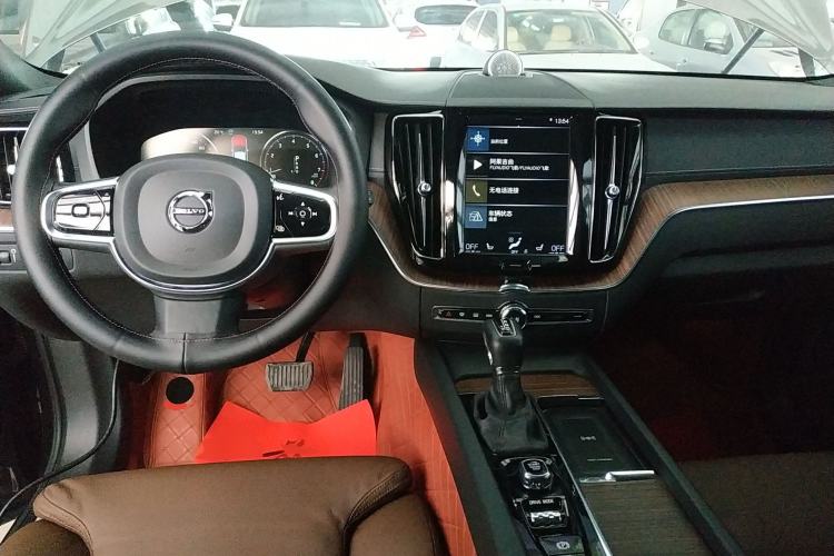 Used Volvo XC60 2021 T5 4x4 Smart Luxury Edition
