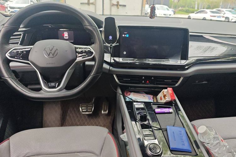 Used Volkswagen Teramont X 2022 380TSI Four-Wheel Drive Prestige Luxury Edition Center Console