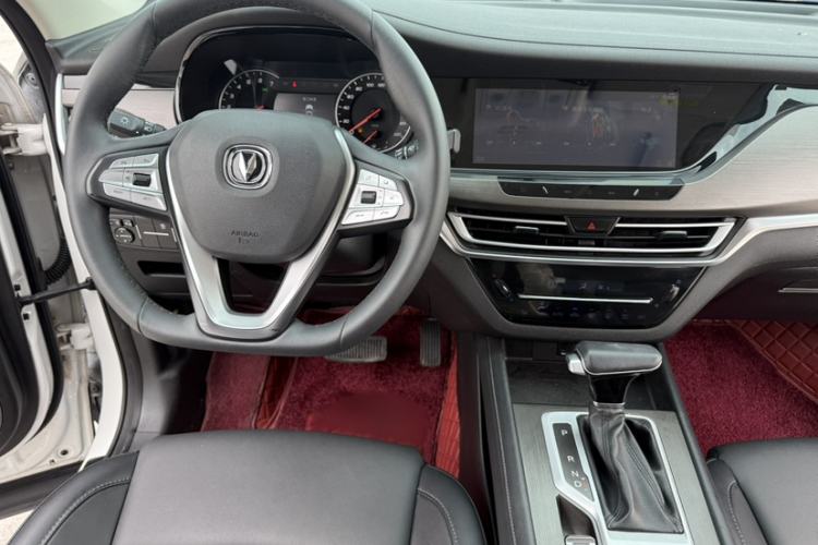 Used CHANGAN CS35PLUS 2019 1.4T DCT Chuanlian Blue Whale Edition Interior 3