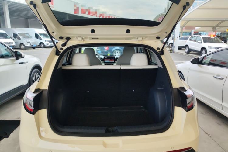 Used Geely Galaxy Geome 2025 310km Youth Edition Trunk