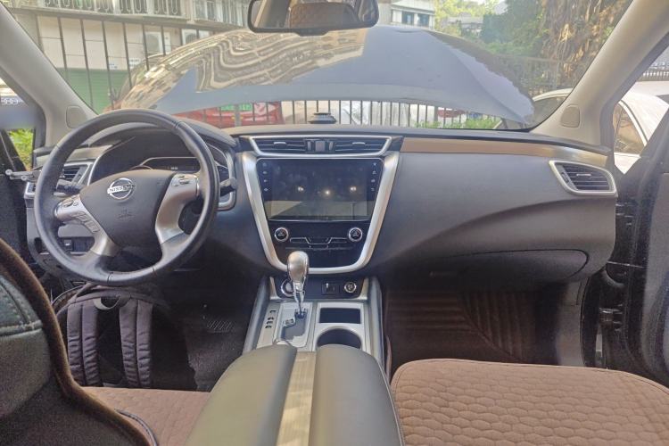 Used Nissan Murano 2019 2.5L XL Two-Wheel Drive Smart Connect Luxury Edition China VI Standard Center Console