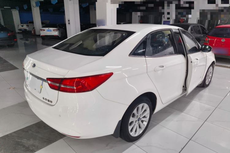 Used Ford Escort 2015 1.5L Automatic Fashion Model
