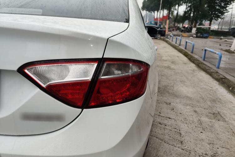 Used Chery Arrizo 7 2015 1.5T Manual Zhi Ling Edition
