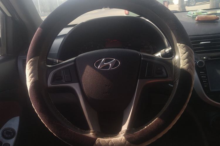 Used Hyundai Verna Ray 2014 1.6L Automatic TOP