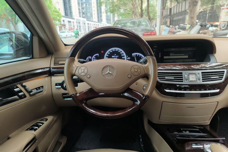 Used Mercedes-Benz S-Class 2010 S 400 L HYBRID
