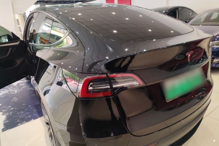 Used Tesla Model Y 2023 Rear-Wheel-Drive Version Rear Left 45 Deg