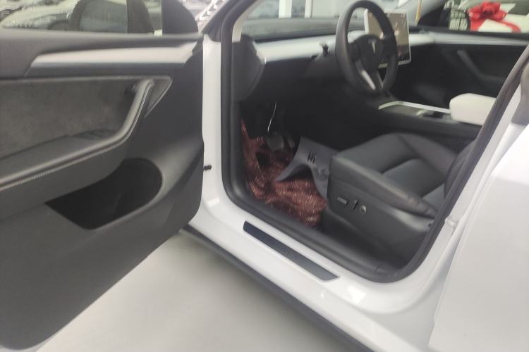 Used Tesla Model Y 2024 Rear-Wheel-Drive Version