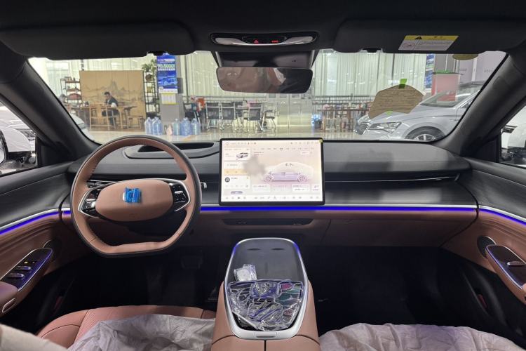 Used CHANGAN NEVO A07 2025 Range-Extended "True Fragrant" Edition 230 Flagship Model Interior 1