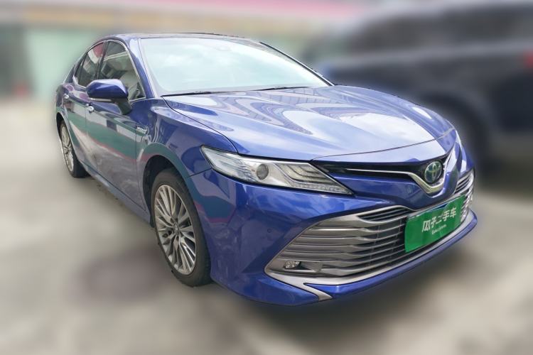 Used Toyota Camry 2018 Dual-Engine 2.5 HG Luxury Edition Front Right 45 Deg