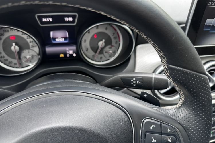 Used Mercedes-Benz CLA 2016 Refreshed CLA 200 Sport Edition Gear Lever