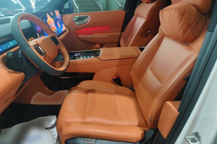 Used Lynk & Co 900 2025 2.0T Ultra Left Front Seat