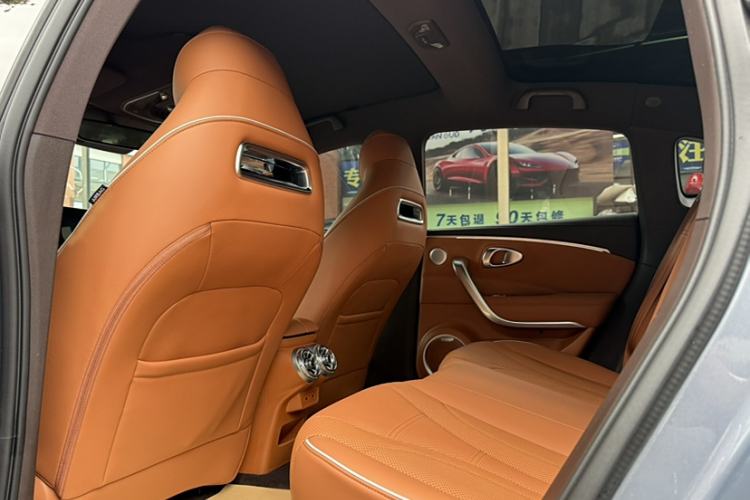 Used ORA Lightning Cat 2022 555 km Luxury Edition