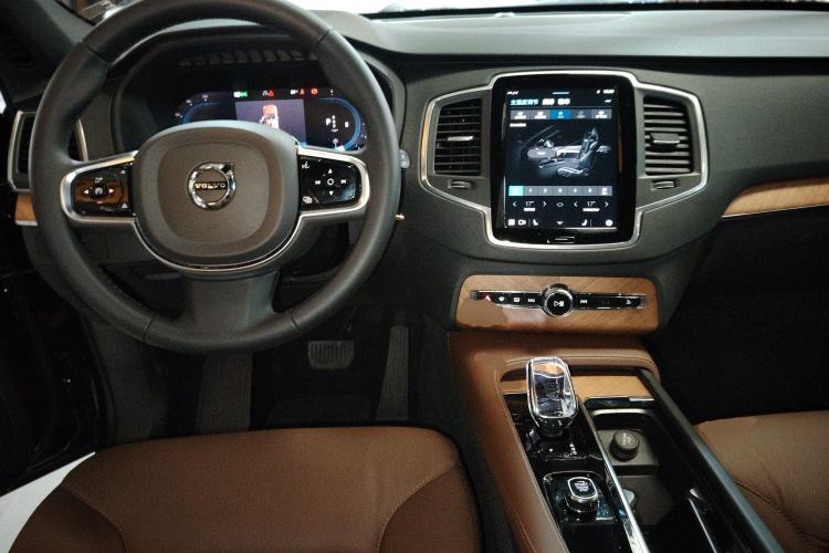 Used Volvo XC90 2024 B5 SmartDrive Luxury Edition 7-Seater
