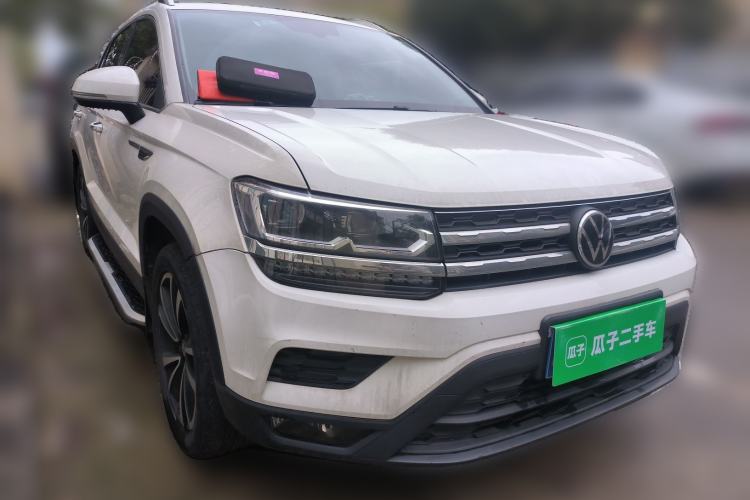 Used Volkswagen Tharu 2022 280TSI Two-Wheel-Drive Luxury Edition Front Right 45 Deg