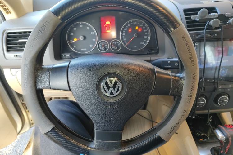 Used Volkswagen Sagitar 2006 2.0L Automatic Comfort Edition
