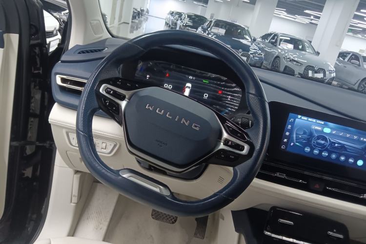 Used Wuling Victory 2023 2.0L DHT Luxury Edition

