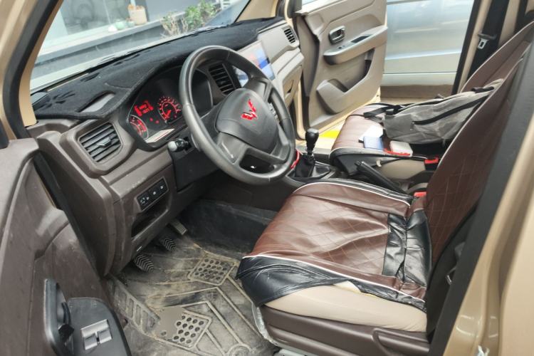 Used Wuling Hongguang V 2022 1.5L Jingqu Version Hydraulic Power Steering LAR Left Front Seat