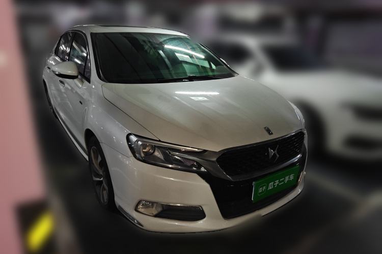 Used DS 5LS 2014 1.6T Luxury Edition THP160 Front Right 45 Deg
