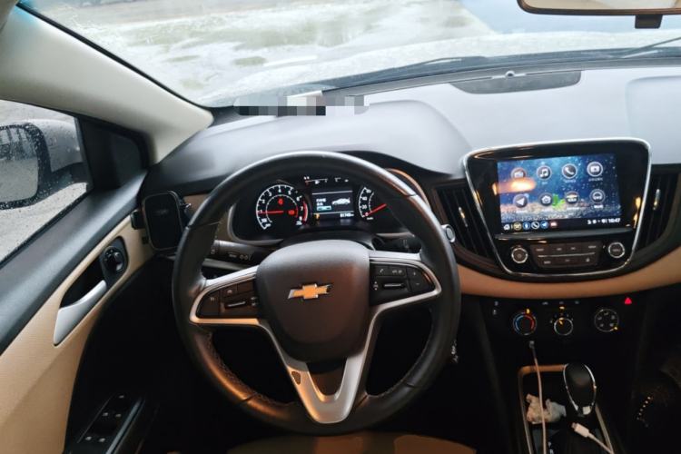 Used Chevrolet Monza 2021 320 Automatic Enjoyment Sunroof Edition Steering Wheel