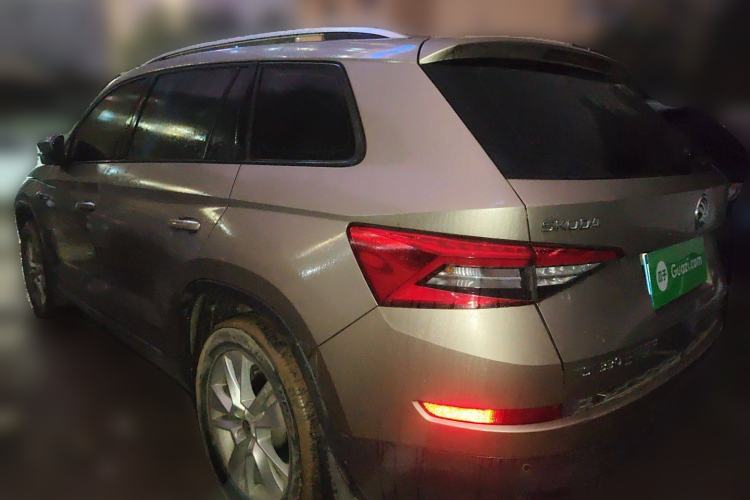 Used Skoda Kodiaq 2018 Facelifted TSI330 5-Seater Two-Wheel-Drive Comfort Edition
