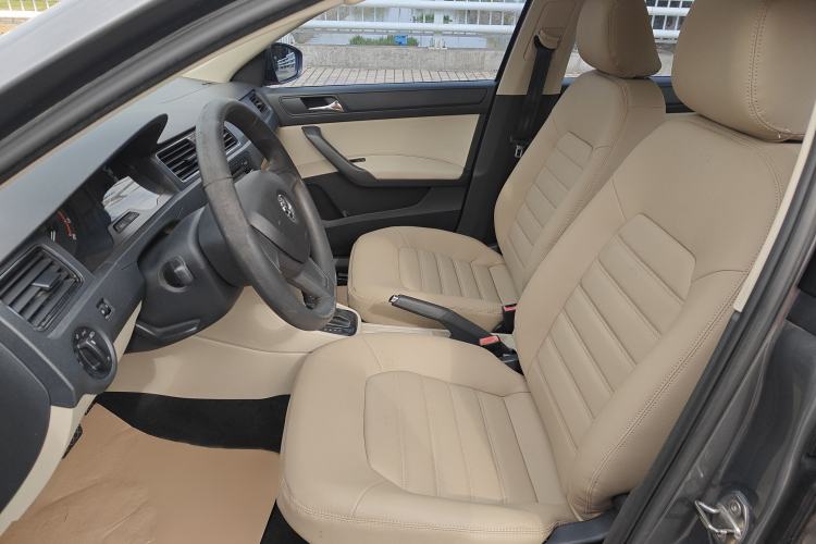 Used Skoda Rapid 2015 1.6L Automatic Smart Selection Model
