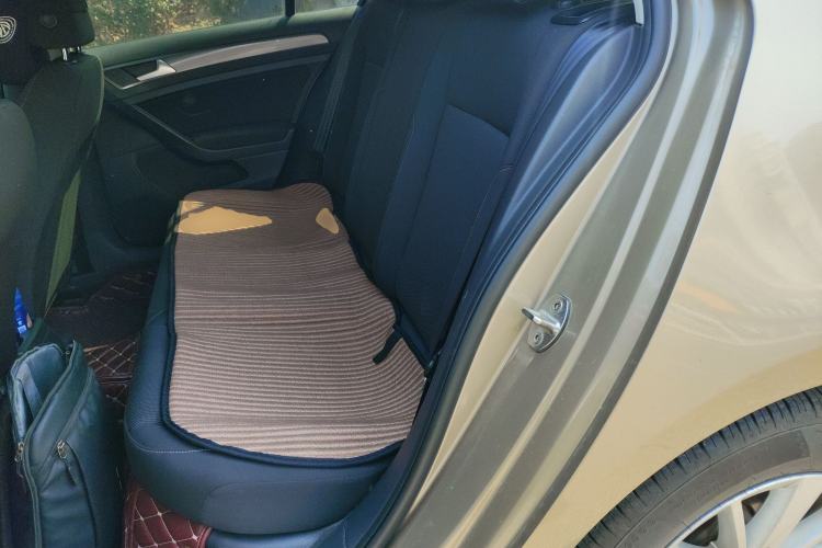 Used Volkswagen Golf 2016 1.6L Automatic Fashion Model
