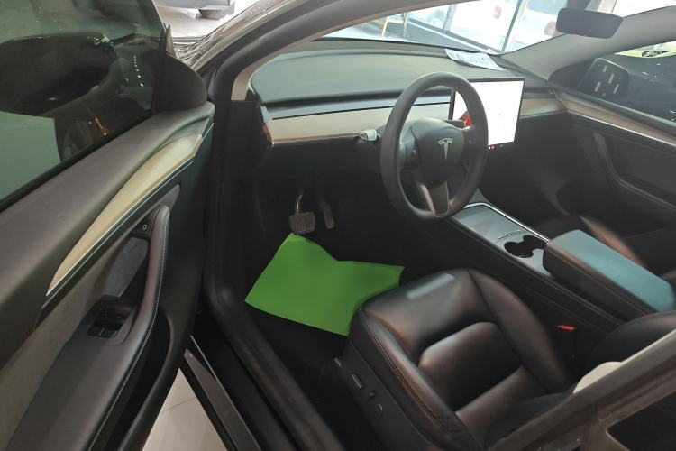 Used Tesla Model Y 2021 Standard Range Rear-Wheel Drive Version