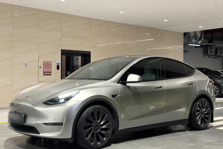 Used Tesla Model Y 2023 High-Performance All-Wheel-Drive Version