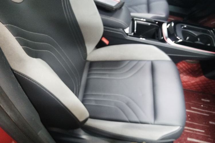 Used Volkswagen ID.4 CROZZ 2021 Long-Range PRO Two-Wheel Drive Version
