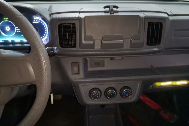 Used Karry Jiangtun E5 2024 268 km Range Open-Window 6-Seater Version
