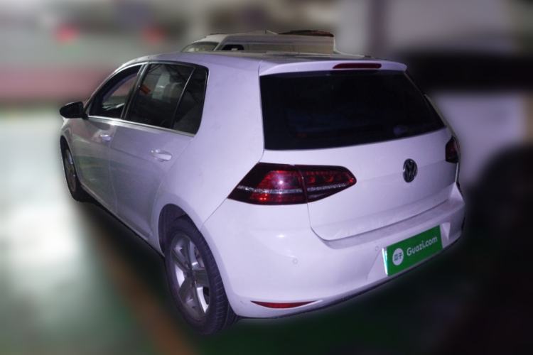 Used Volkswagen Golf 2017 1.6L Automatic Comfort Million-Vehicle Anniversary Edition Rear Left 45 Deg