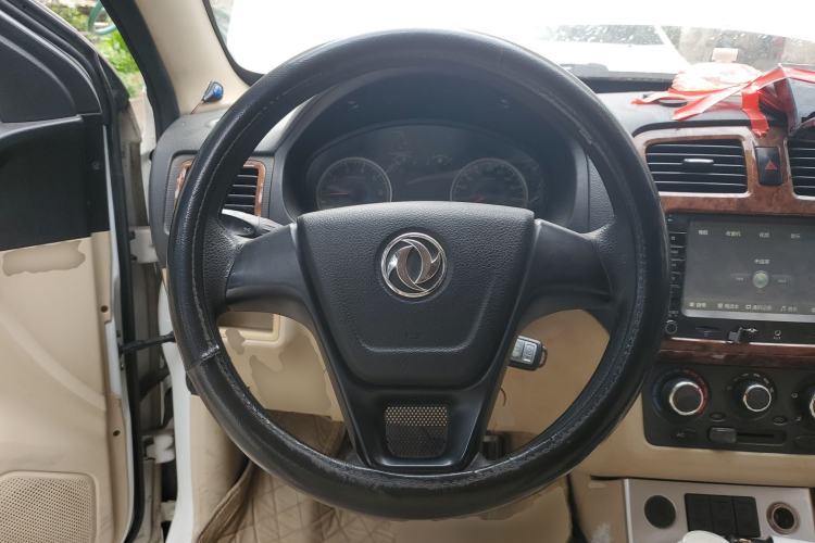Used Dongfeng Fengon 330 2014 1.5L Manual Utility Version DK15 Steering Wheel
