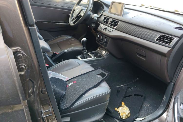 Used Dongfeng Fengon 330 2018 1.5L 330S Comfort Edition China V Standard DK15