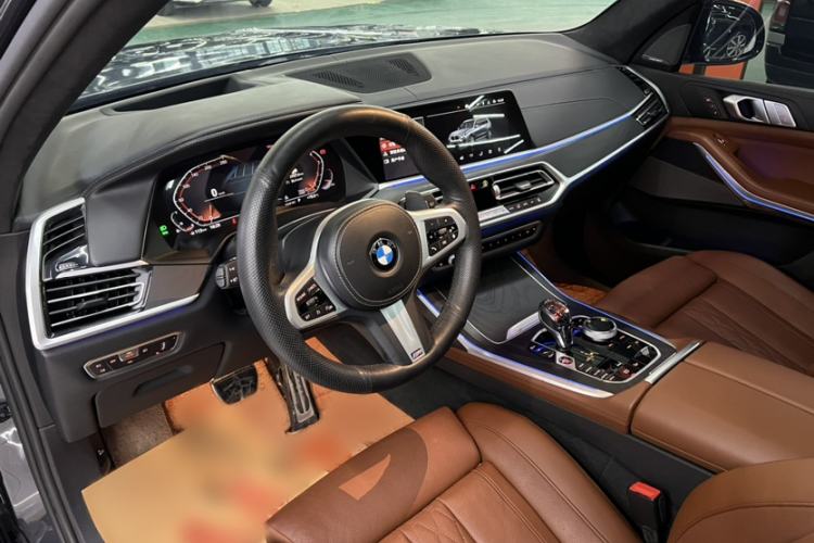 Used BMW X7 2021 xDrive40i Luxury M Sport Package