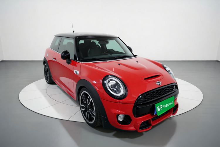 Used MINI 2019 2.0T COOPER S Racing Driver Front Right 45 Deg