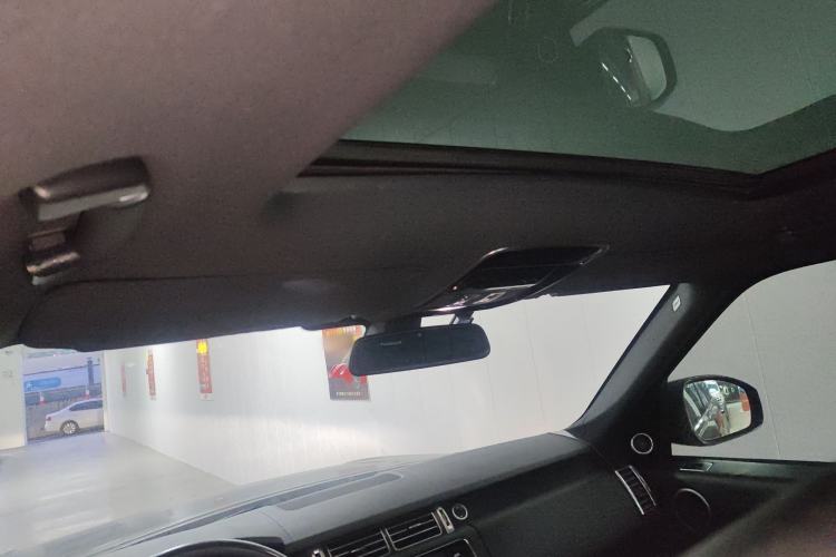 Used Land Rover Range Rover Vogue 2015 3.0 V6 U.S.-Spec Executive Edition