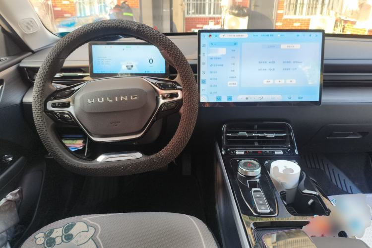 Used Wuling Xingguang 2024 Co-Creation Edition 150 Flagship Model Center Console