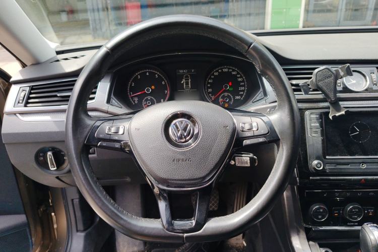 Used Volkswagen Passat 2016 280TSI DSG Prestige Edition Steering Wheel