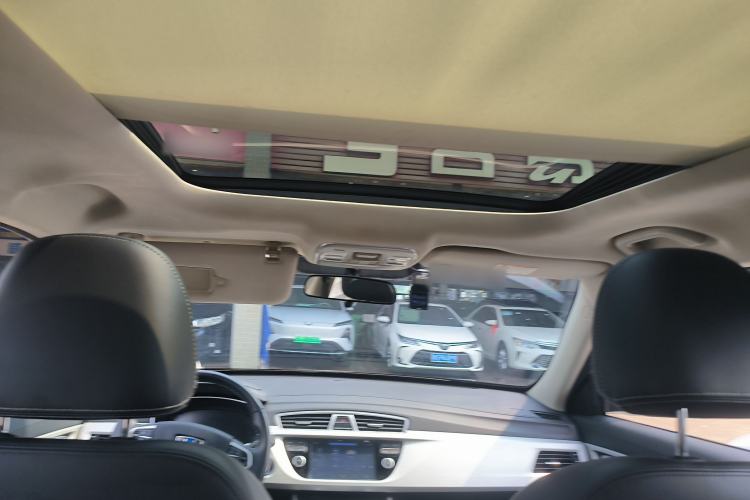 Used Geely Auto Emgrand X7 Sport 2020 1.8TD DCT Two-Wheel Drive Smart Connect 4G-Enabled Version
