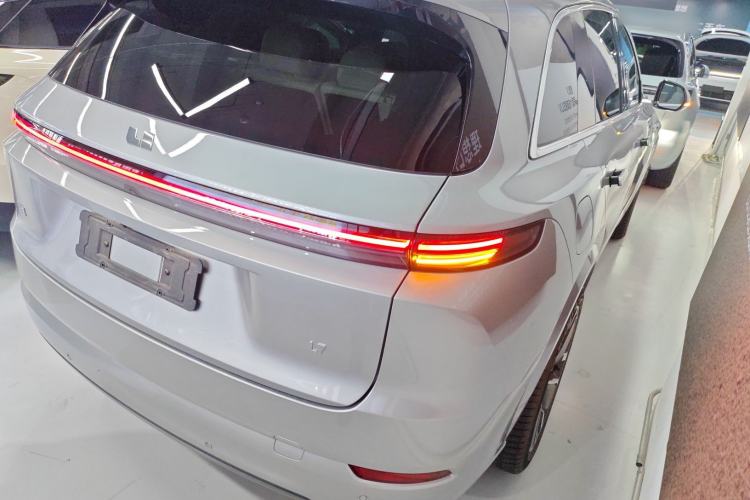 Used Li Auto L7 2025 Max Smart Refresh Edition Rear Right 45 Deg