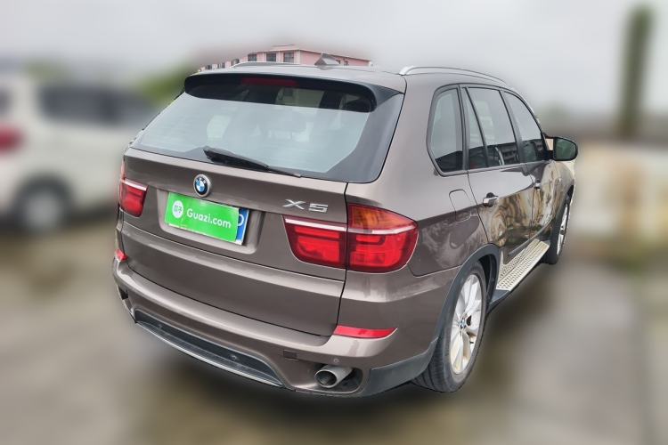 Used BMW X5 2011 xDrive35i Luxury Model Rear Right 45 Deg
