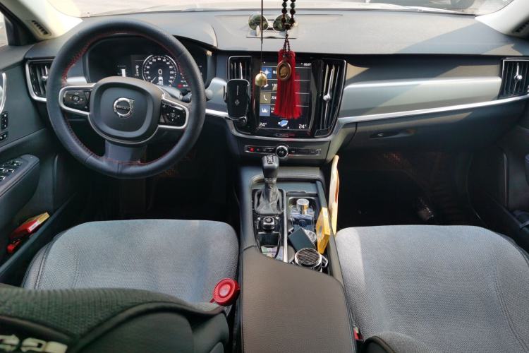 Used Volvo S90 2019 T4 Zhiyi Edition