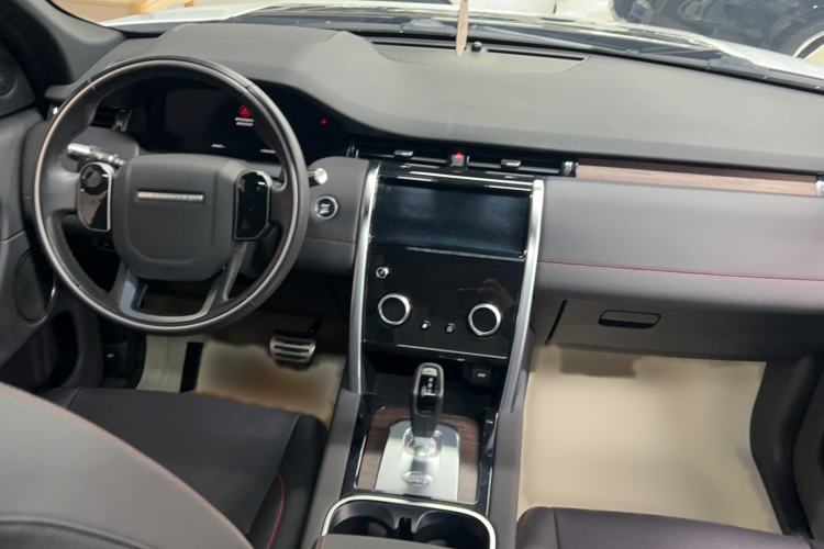 Used Land Rover Discovery Sport 2020 249 PS R-Dynamic Performance Edition Interior 4