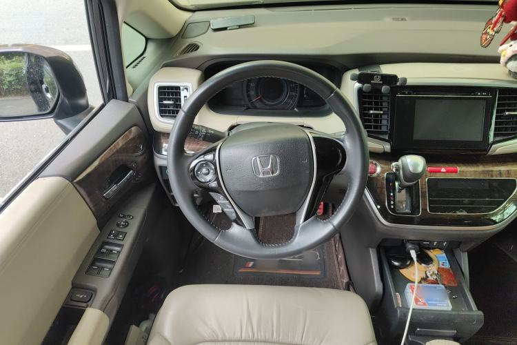 Used Honda Odyssey 2015 2.4L Luxury Edition
