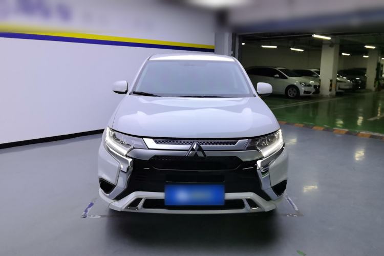 Used Mitsubishi Outlander 2021 Revised Version 2.0L Two-Wheel Drive Comfort Edition 5 Seats Front