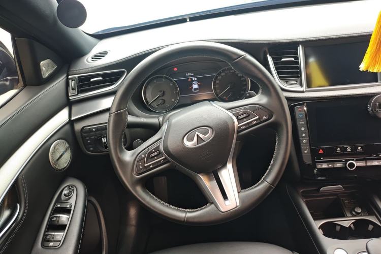 Used Infiniti QX55 2022 2.0T All-Wheel-Drive Ignite Edition Steering Wheel