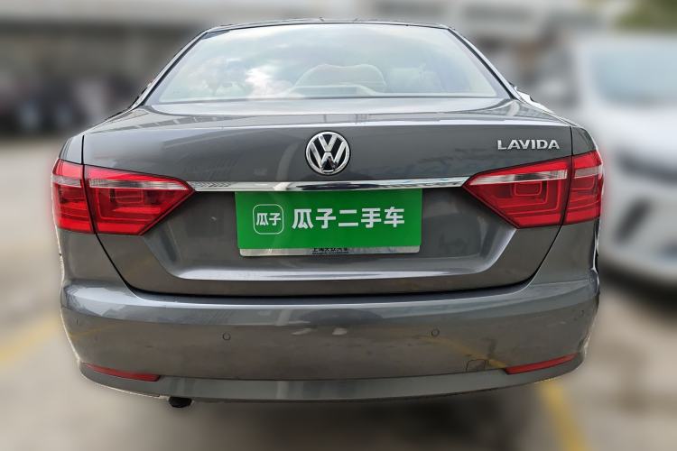 Used Volkswagen Lavida 2013 Revised Version 1.6L Automatic Luxury Edition
